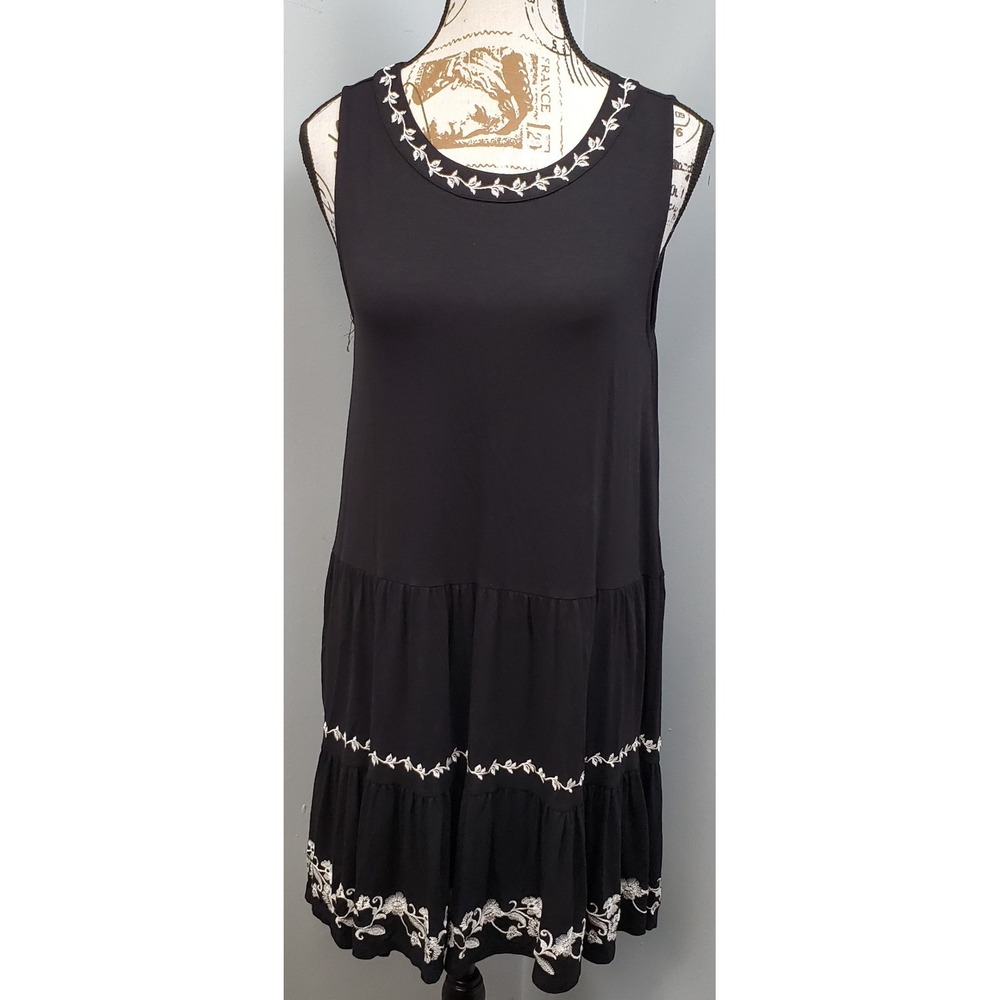 LOFT Tiered Swing Dress Womens Medium Black White Embroidered Ruffle Sleeveless